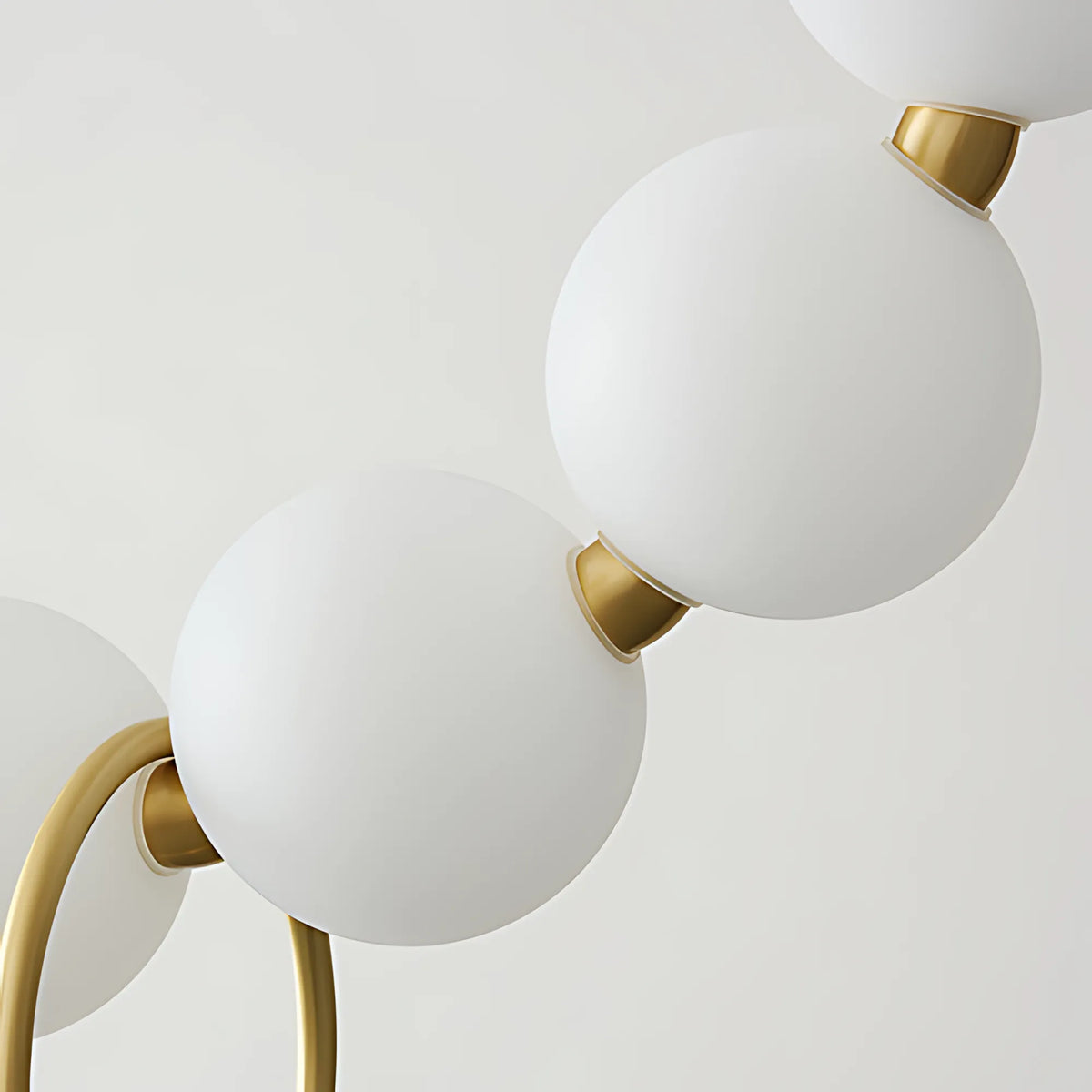 Luma Pearl Necklace Pendant Light
