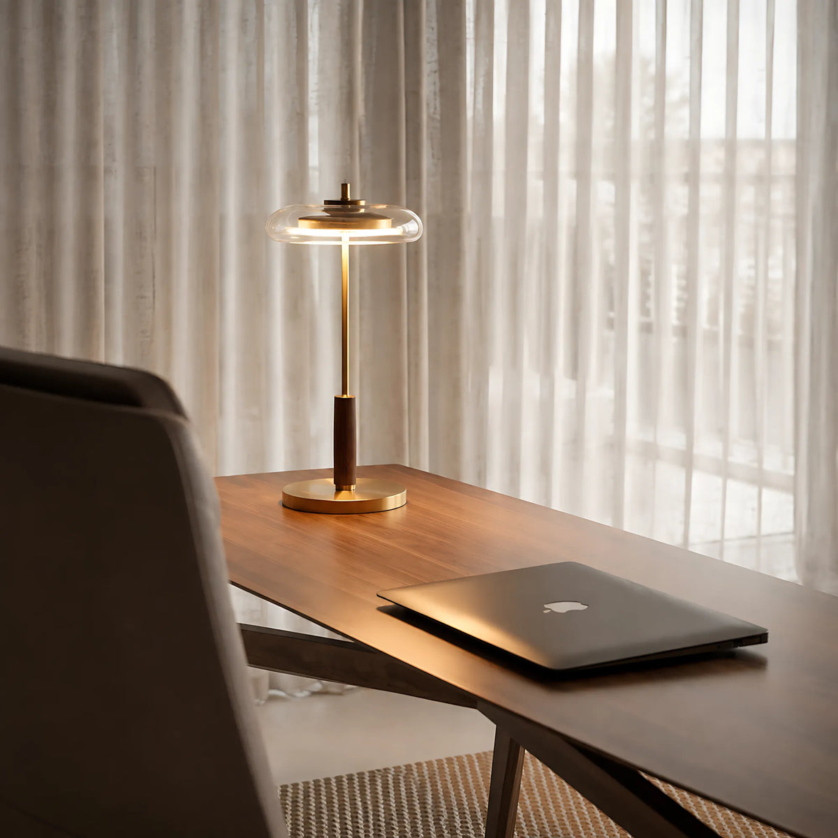 Solvane Minimalist Table Lamp